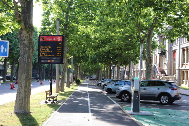 Piste cyclable fauriel Velo saint-etienne Location velo saint etienne e-xplore